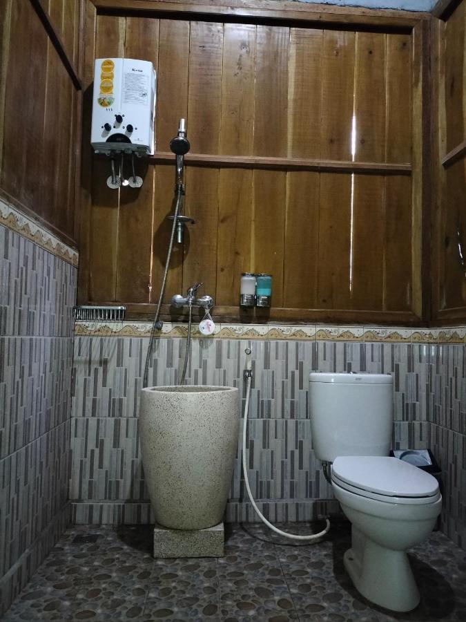 Friendly Homestay Lemukih Singaraja Esterno foto