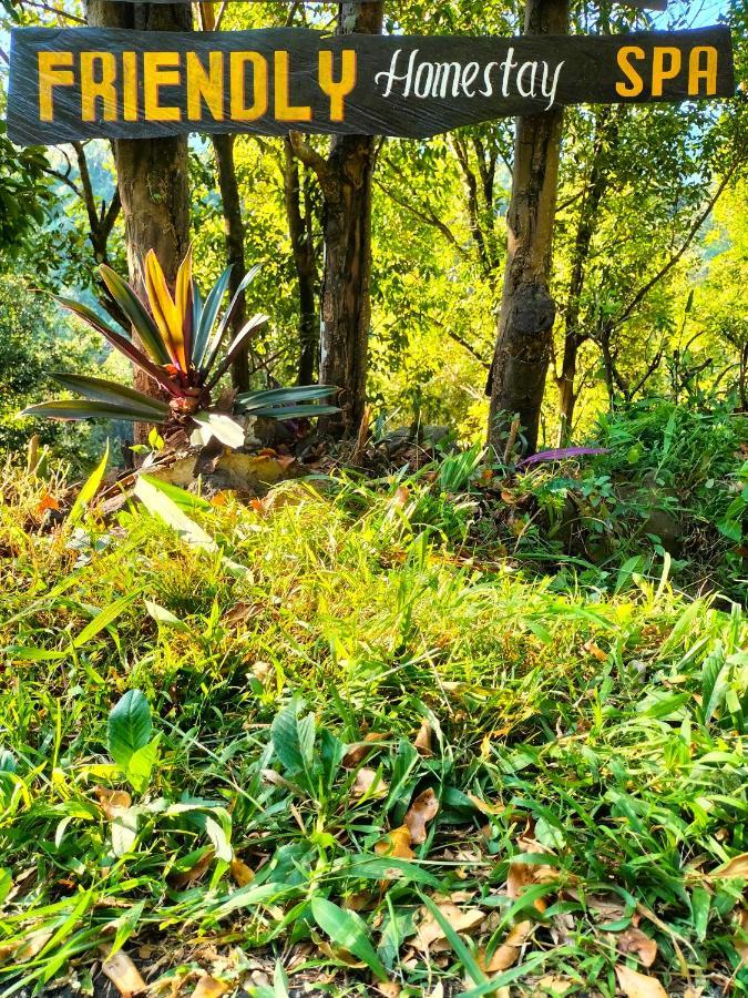 Friendly Homestay Lemukih Singaraja Esterno foto