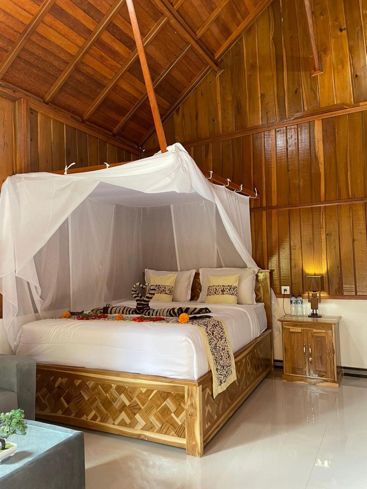Friendly Homestay Lemukih Singaraja Esterno foto