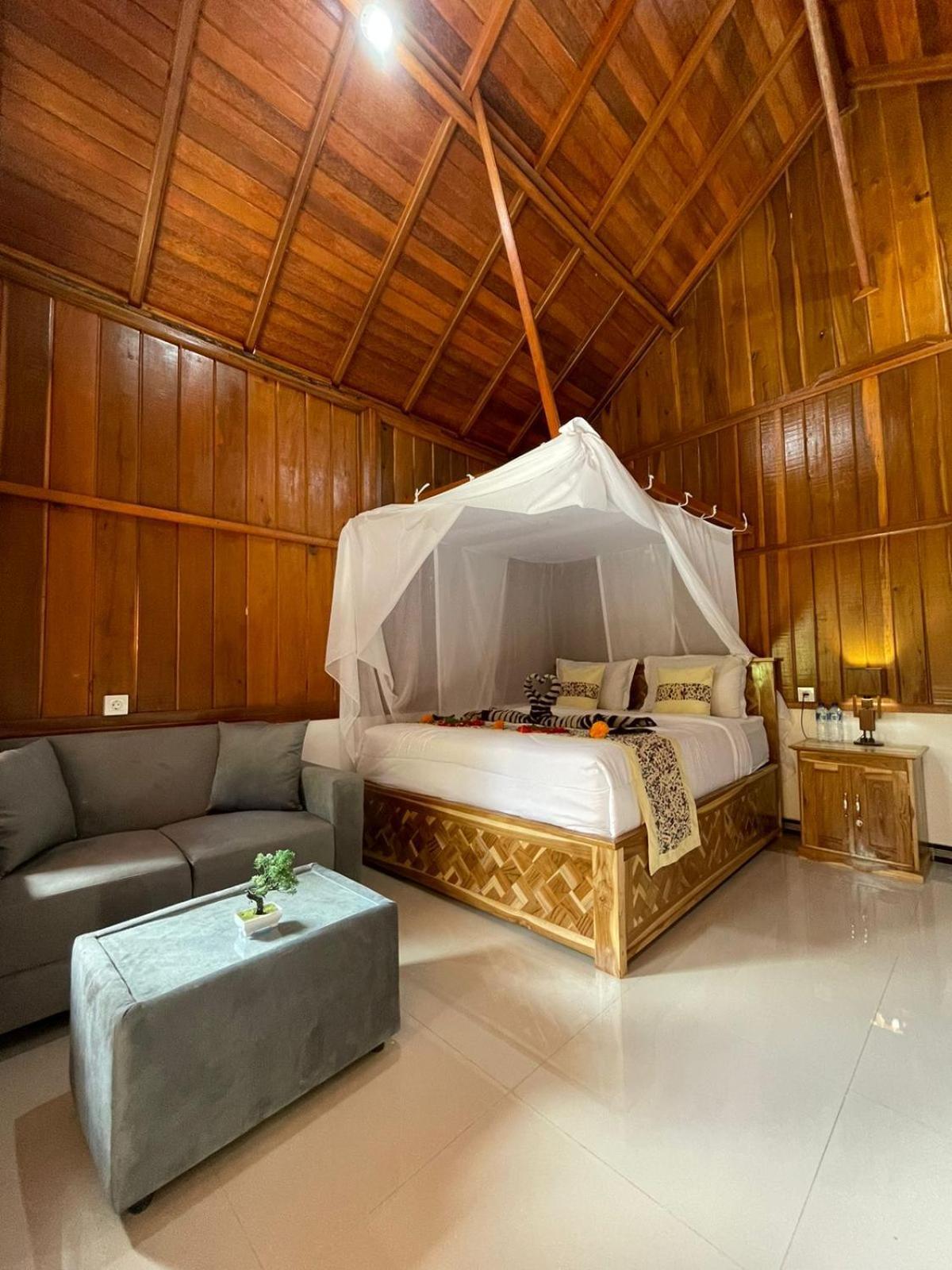 Friendly Homestay Lemukih Singaraja Esterno foto