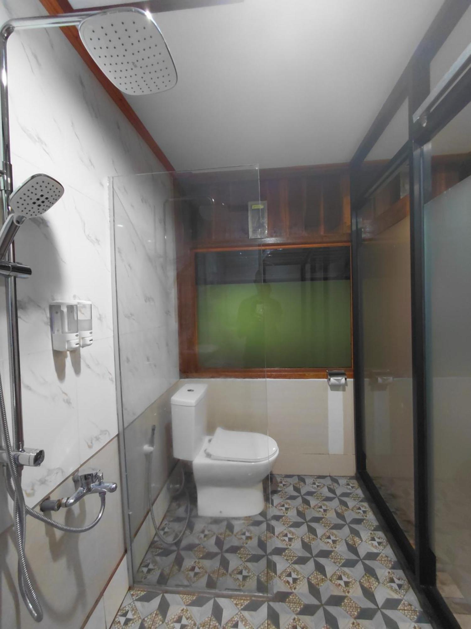 Friendly Homestay Lemukih Singaraja Esterno foto
