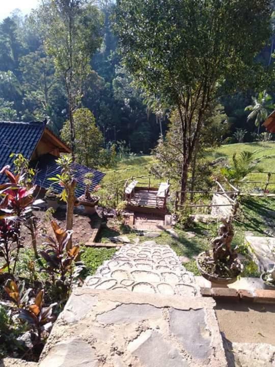Friendly Homestay Lemukih Singaraja Esterno foto
